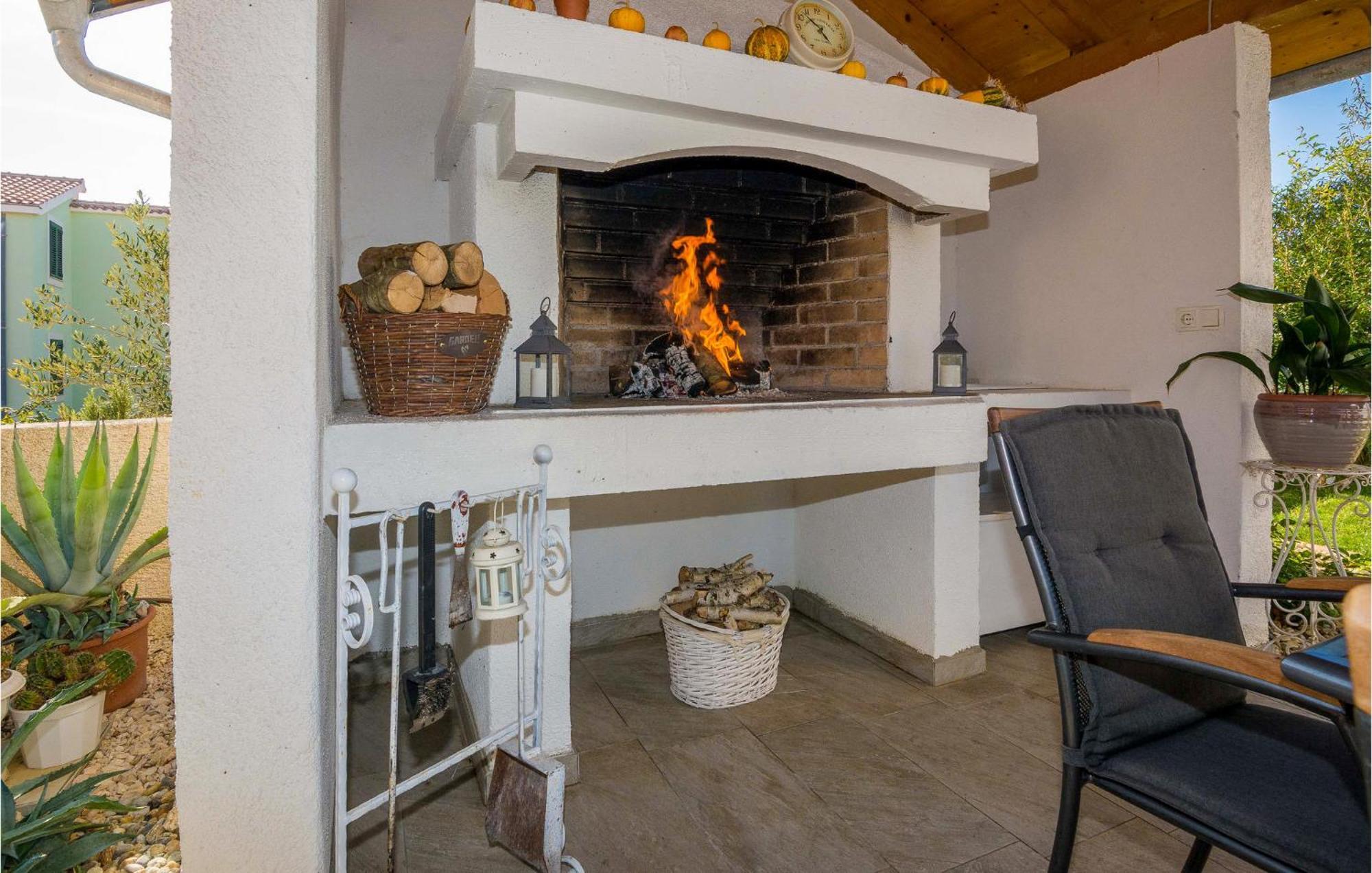 Nice Apartment In Vrsi-Mulo With Wifi Buitenkant foto