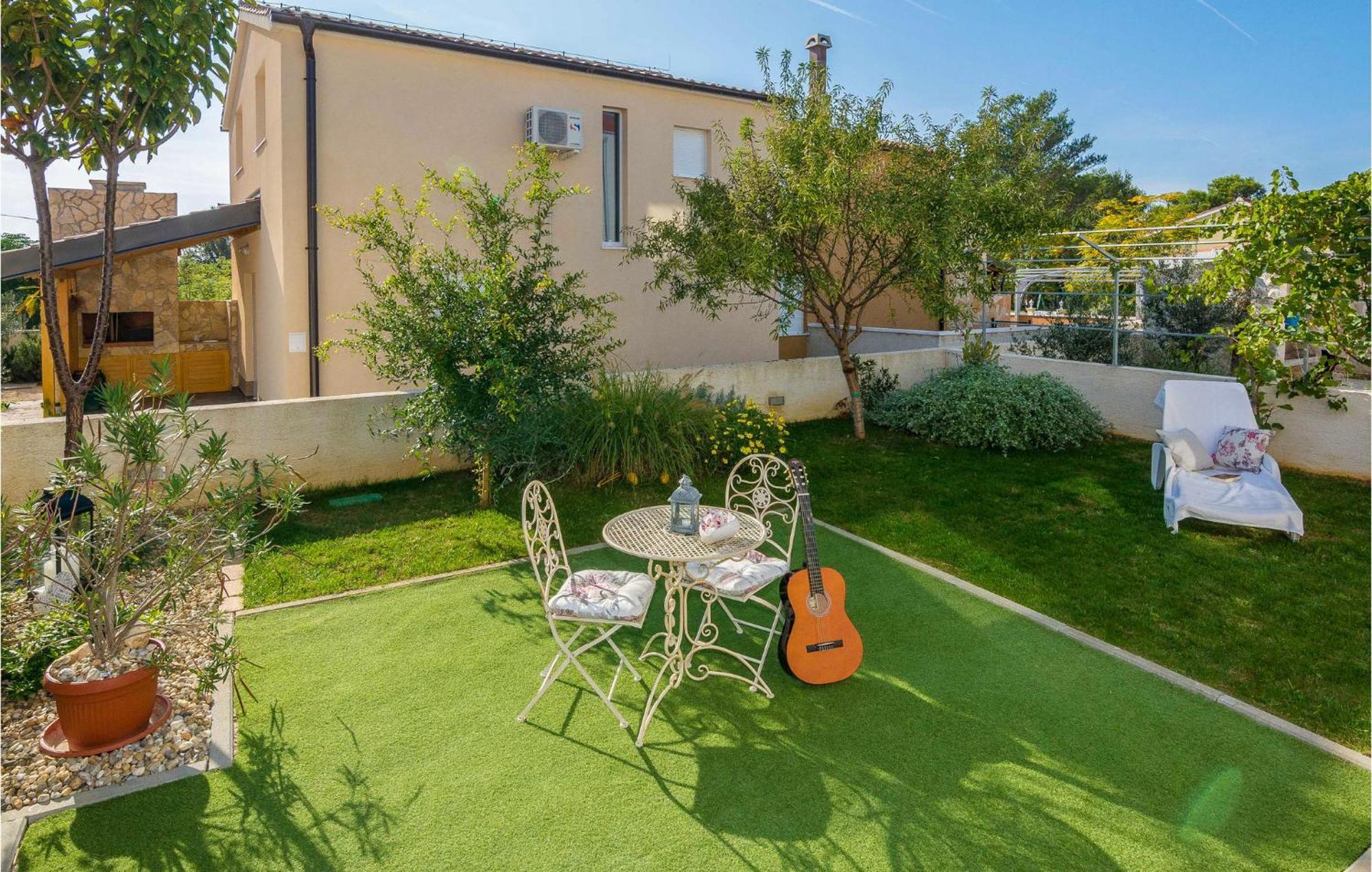 Nice Apartment In Vrsi-Mulo With Wifi Buitenkant foto