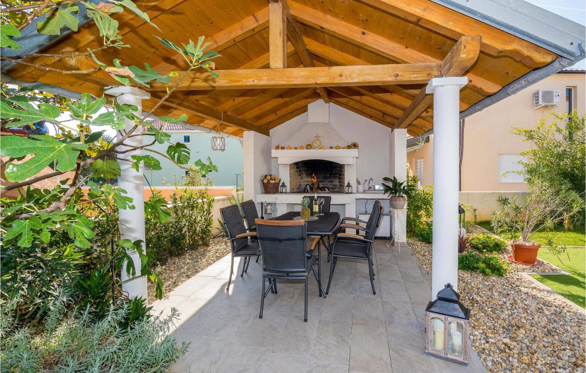 Nice Apartment In Vrsi-Mulo With Wifi Buitenkant foto